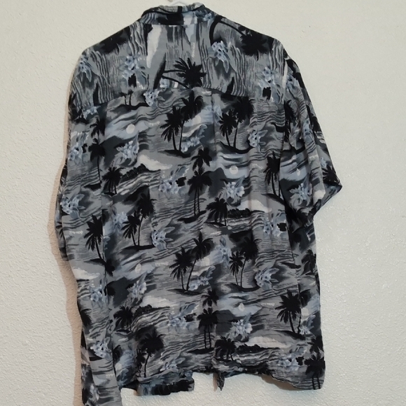 Reyn Spooner Black and Gray Hawaiian Shirt - Picture 3 of 3